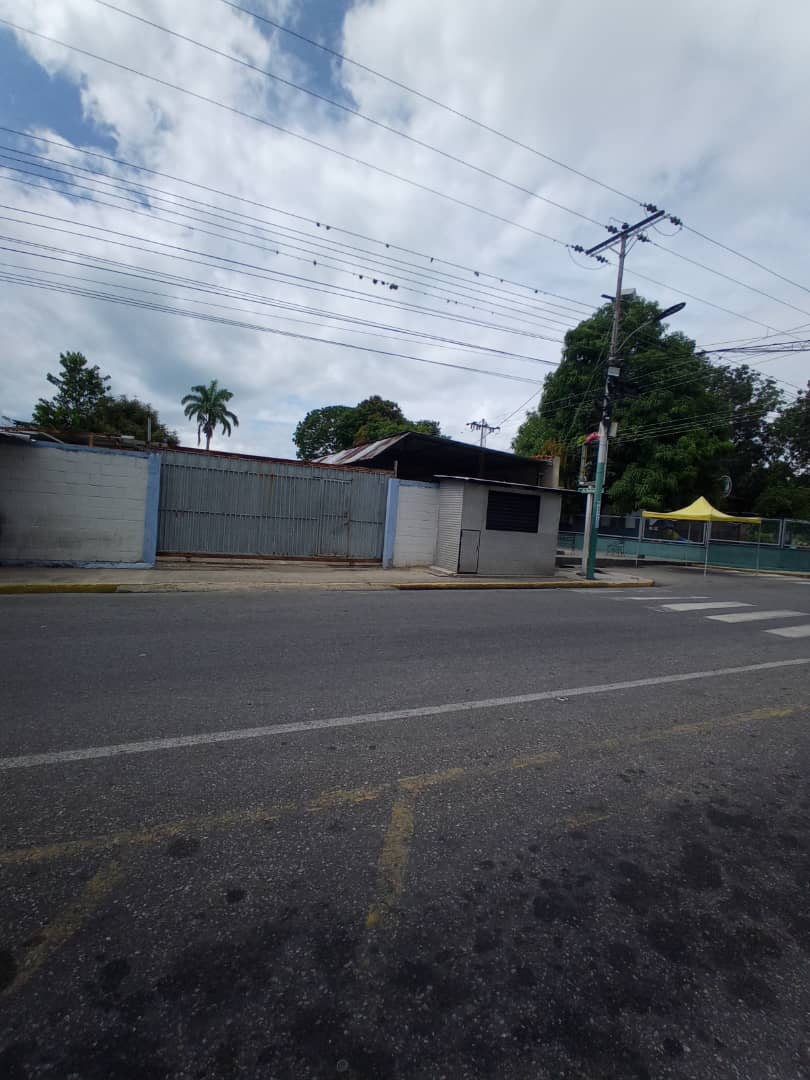 Terreno comercial en San Joanquín